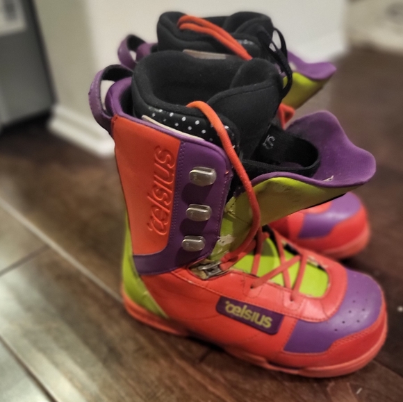 Celsius snow boots size 8 US orange purple and green. - Picture 1 of 4